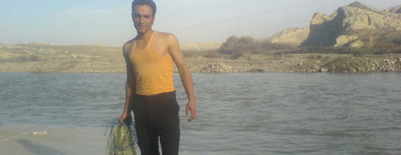 Fishing in Seymareh River, Ilam - panoramio.jpg Kûhdeşt