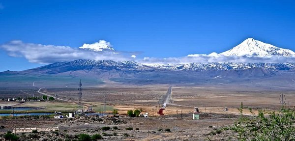 KÜÇÜK VE BÜYÜK AĞRI DAĞLARI ARALIK - panoramio.jpg Basan