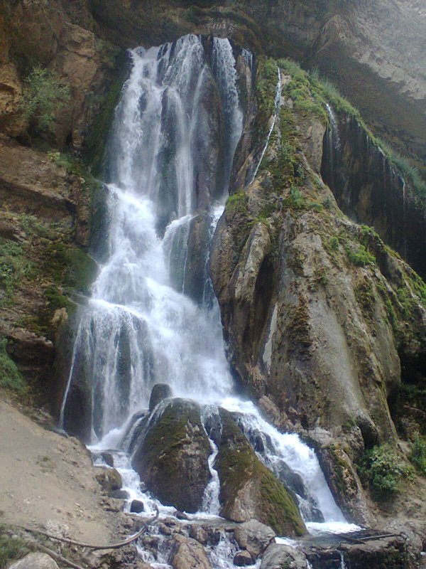 آبشارآب سفید الیگودرز.jpg Alîguderz