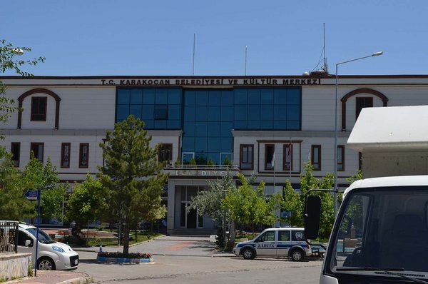 Stadtverwaltung Karakoçan.JPG Dep