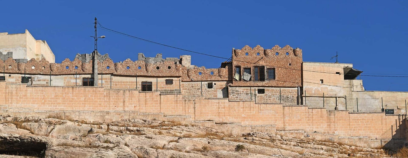 Şanlıurfa View uphill from Haleplibahçe Caddesi in 2025 9376.jpg Eyûbî