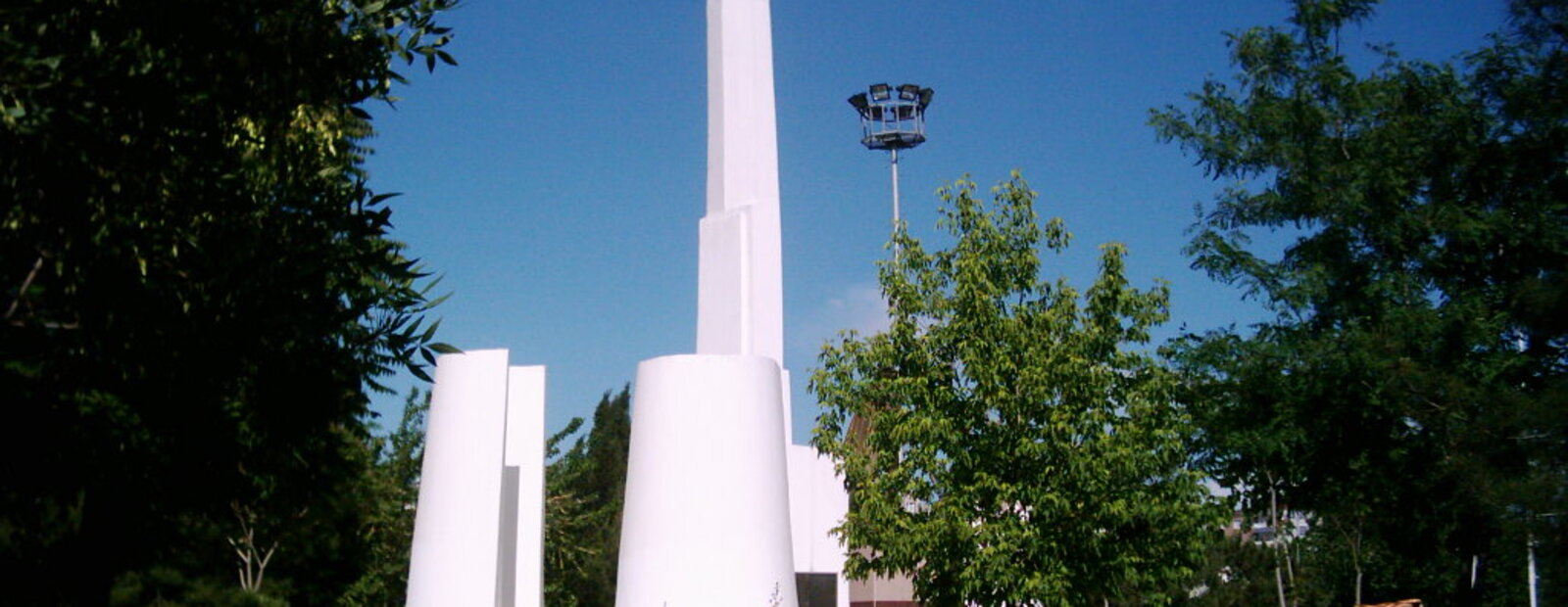 Yenişehir, Diyarbakır Granit Park.JPG Bajarê Nû