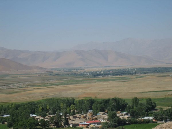 Lookig from Çavuş Tepe - panoramio.jpg Payzava