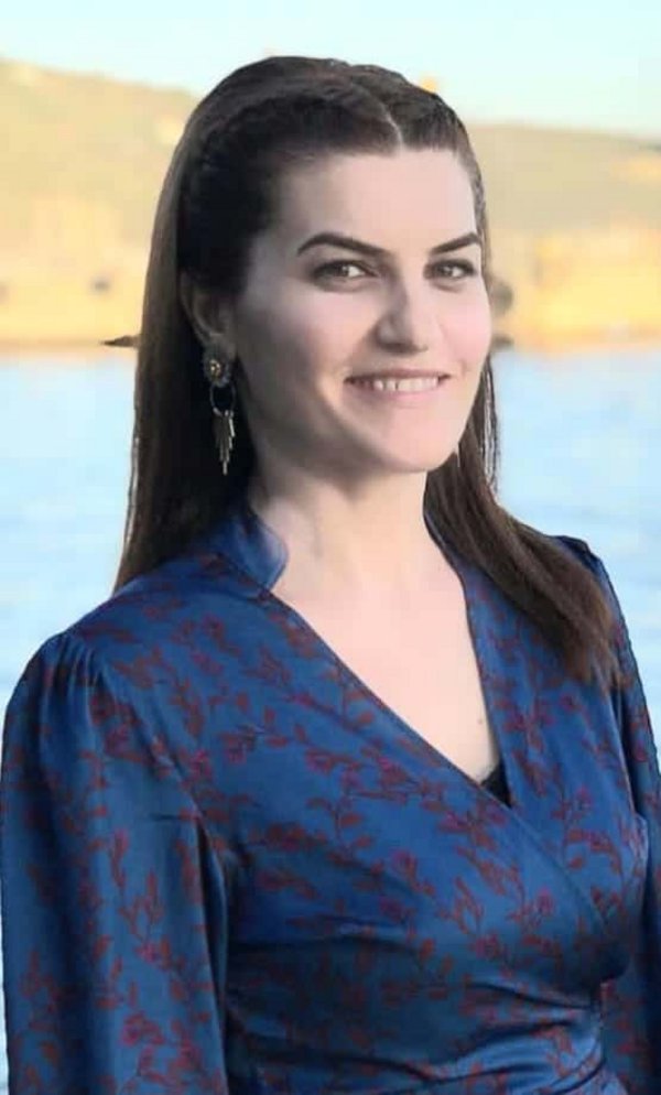 Esra Sadıkoğlu.jpg Şemrex