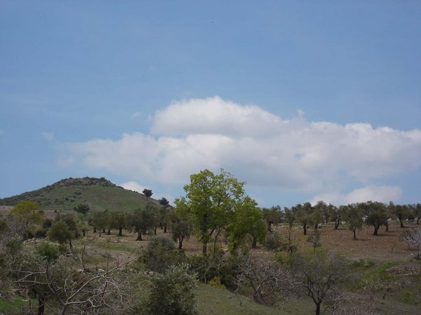 Karadut Köyü Mustafa Kiyanın Kalesi - panoramio.jpg Kilis