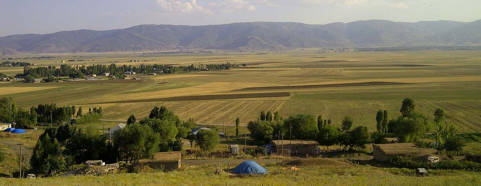Gelirli, 49800 Pınarüstü-Korkut-Muş, Turkey - panoramio.jpg Til