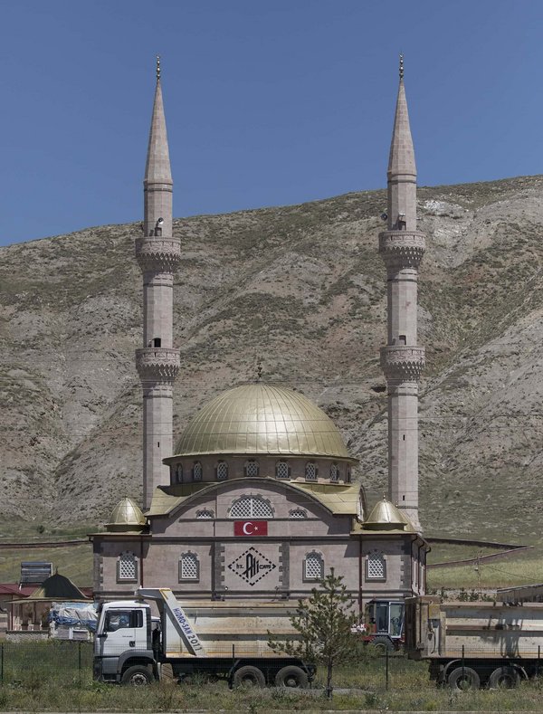 Mosque Hz Ali, Zara 2017-07-02 01-1.jpg Qoçgirî