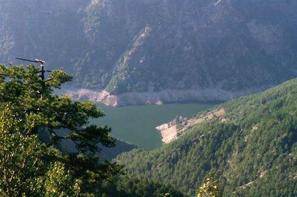 Berke Barajı - Berke Dam 01.JPG Duzcî