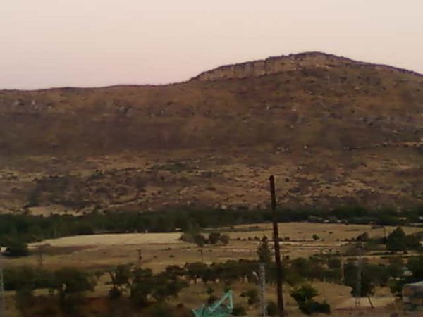 Hazro, Diyarbakir 2009.jpg Hezro