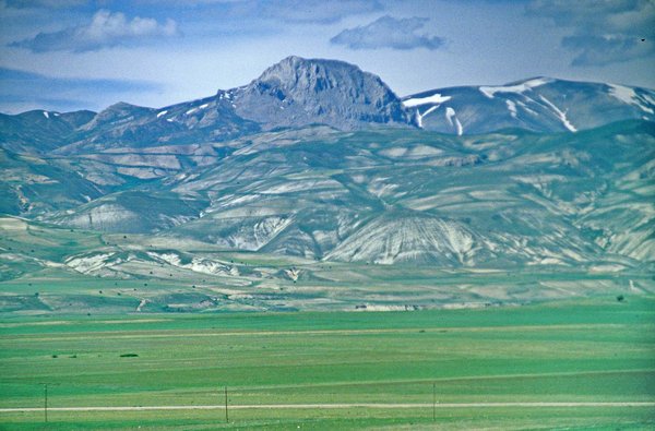 Tercan Aşkale 17 06 1988 Dumanlı Dağları Palandöken Dağları.jpg Têrcan