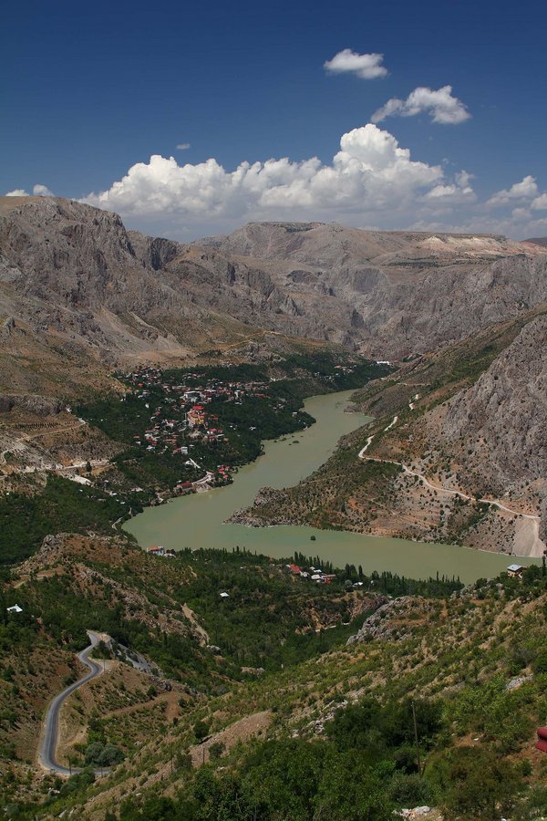 Kemaliye, Erzincan.jpg Egîn