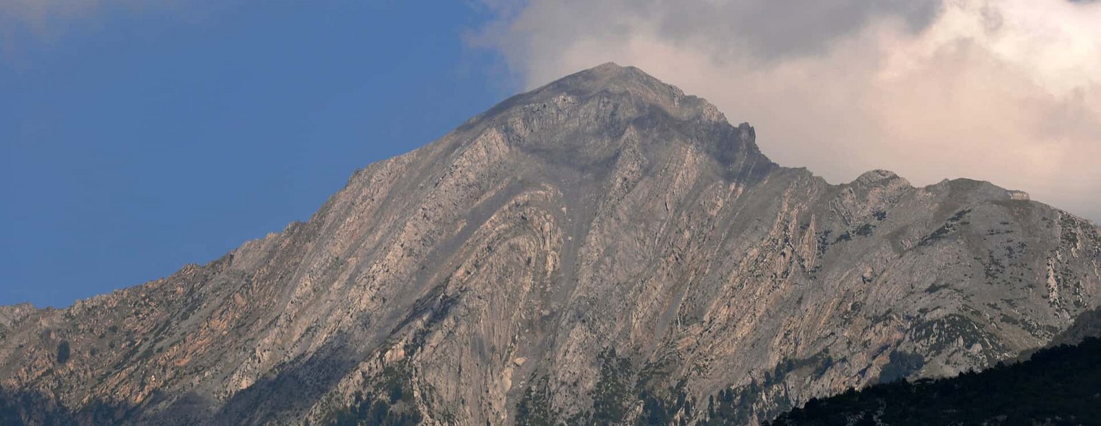 Düldül Dağı - Mount Düldül 05.JPG Duzcî